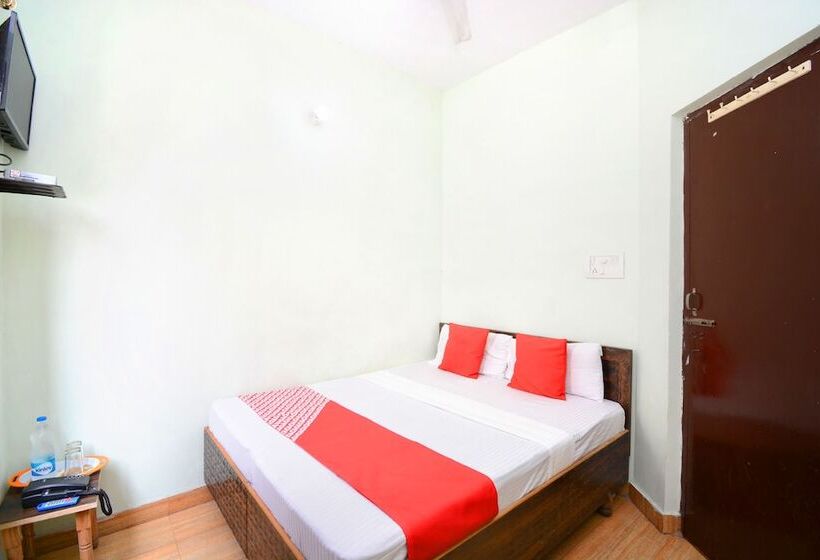 Hotel Oyo 36696 Sodhi B&b