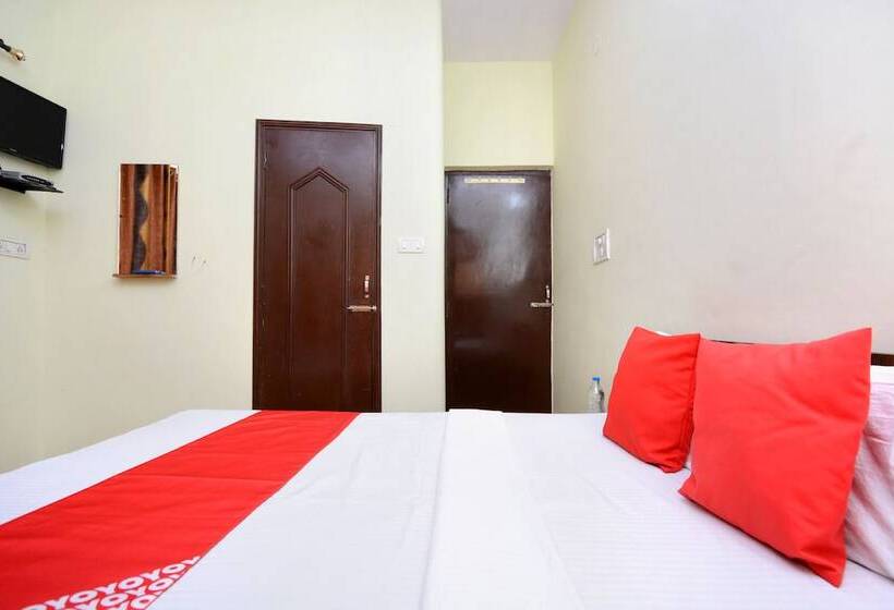 Hotel Oyo 36696 Sodhi B&b