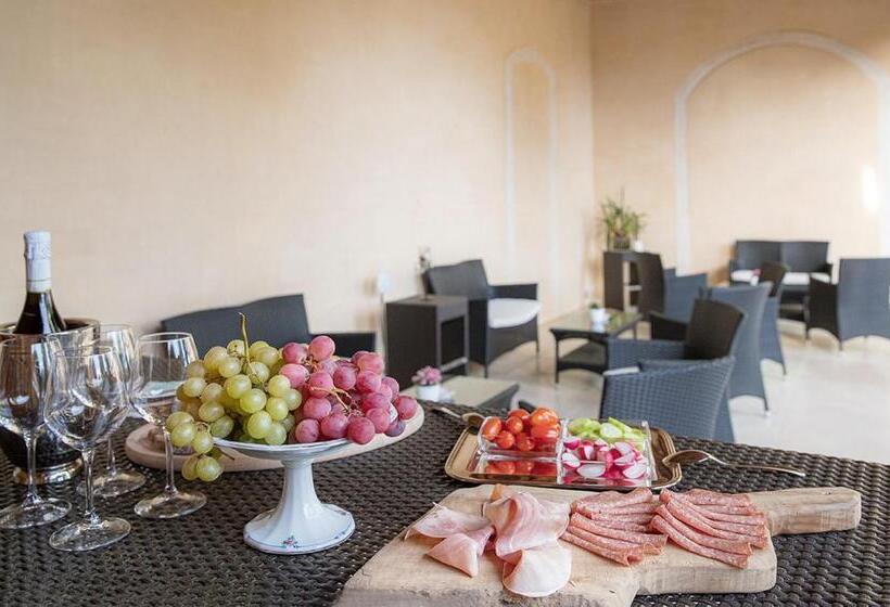 فندق Villa Premoli   Agriturismo Di Charme