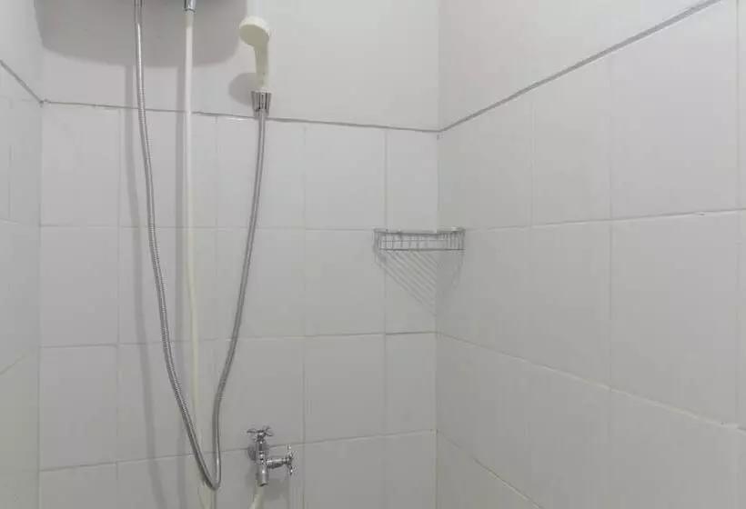 Pensione Reddoorz Apartment @ Dramaga Tower