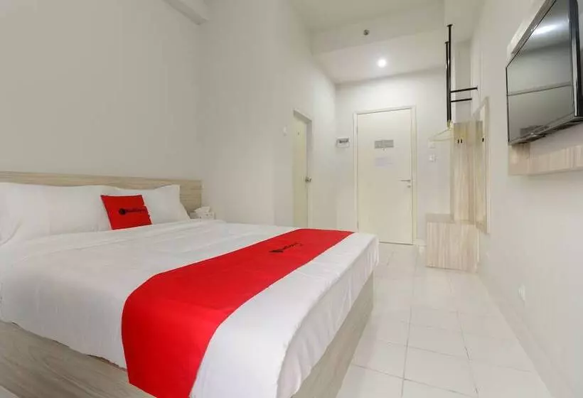 Pensione Reddoorz Apartment @ Dramaga Tower