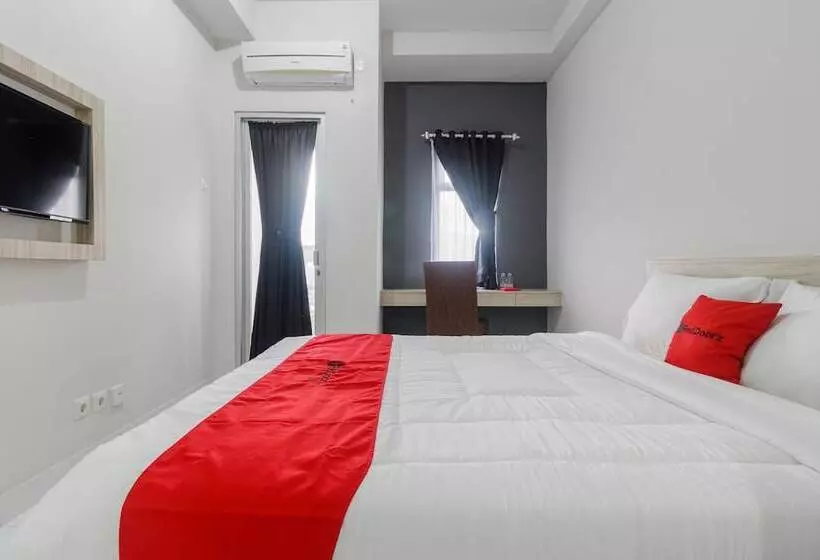 Pensione Reddoorz Apartment @ Dramaga Tower