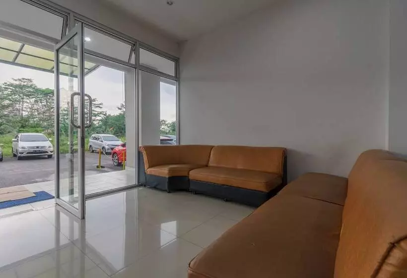 Pensione Reddoorz Apartment @ Dramaga Tower
