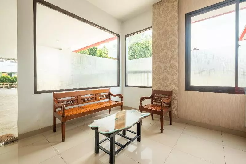 Hotel Oyo 808 Pondok 24