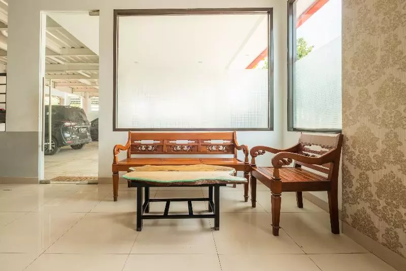 Hotel Oyo 808 Pondok 24