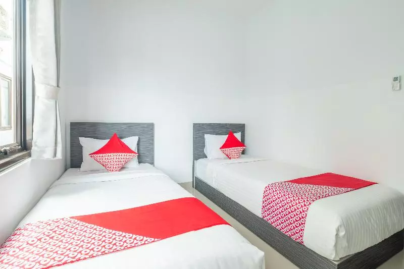 Hotel Oyo 808 Pondok 24