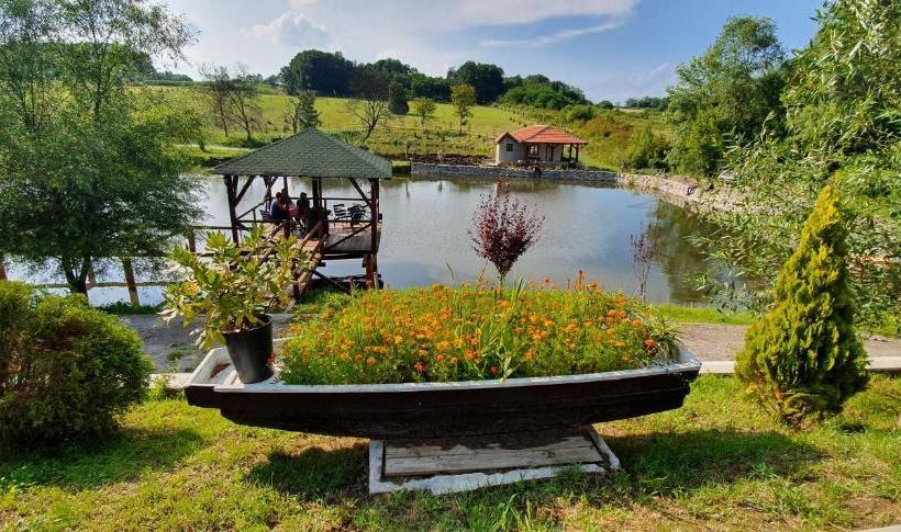 پانسیون Resavsko Etno Selo