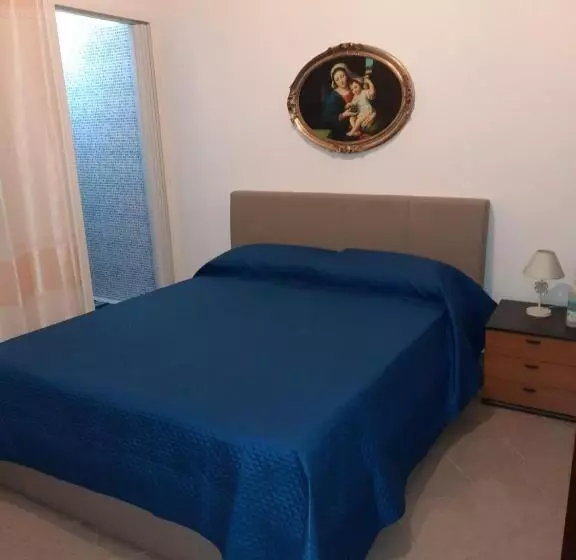 تختخواب و صبحانه Castello Del Nonno