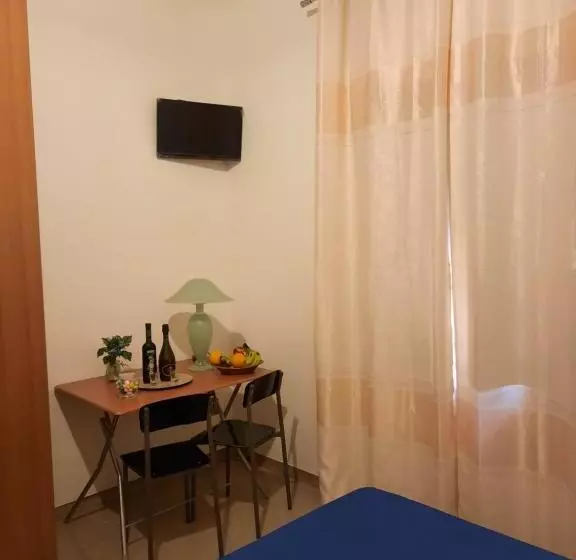 تختخواب و صبحانه Castello Del Nonno