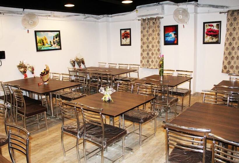 فندق Eco Inn Dormitory   Hostel