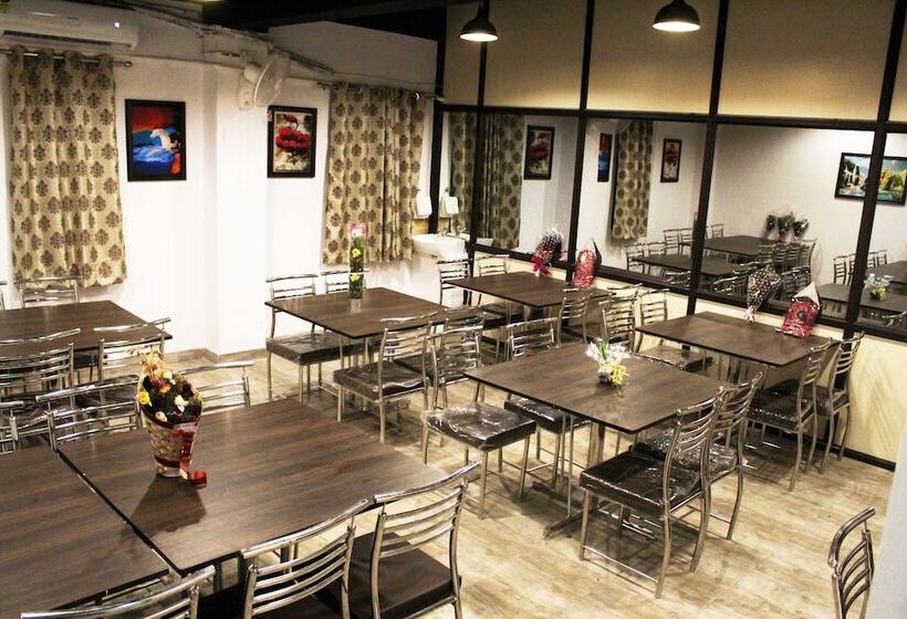 فندق Eco Inn Dormitory   Hostel