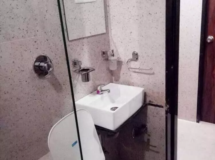 Hotelli Eco Inn Dormitory   Hostel