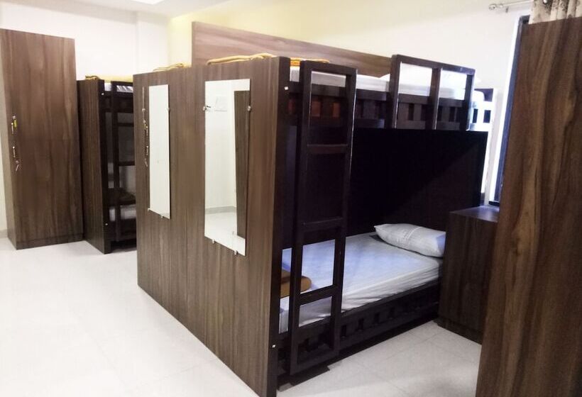 فندق Eco Inn Dormitory   Hostel