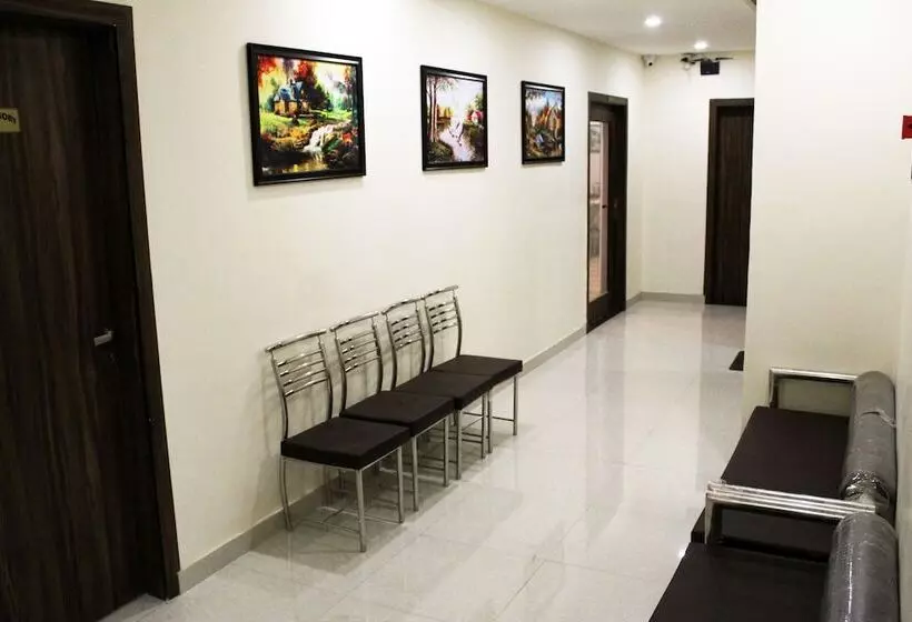 Hotelli Eco Inn Dormitory   Hostel