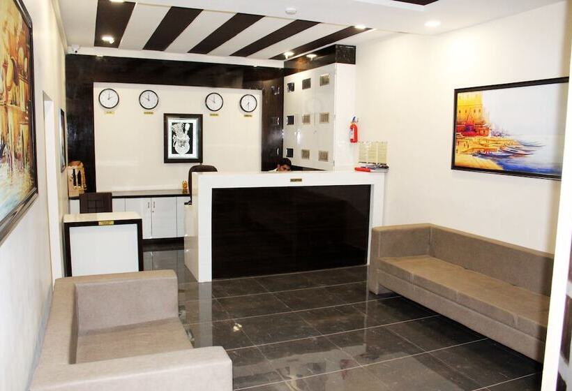 فندق Eco Inn Dormitory   Hostel