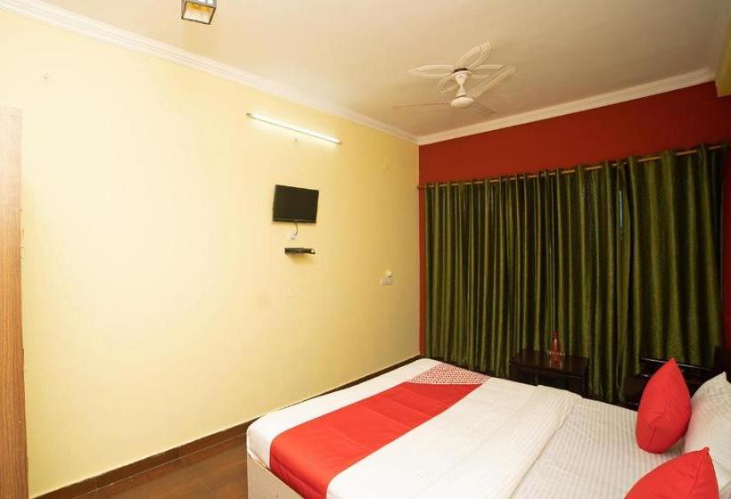 בית מלון כפרי Oyo 35640 Shri Sai Guest House