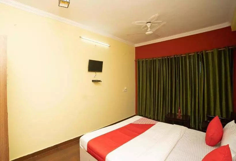 ホテル Oyo 35640 Shri Sai Guest House