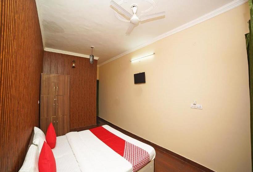 בית מלון כפרי Oyo 35640 Shri Sai Guest House