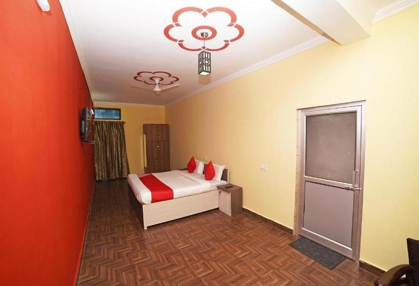 בית מלון כפרי Oyo 35640 Shri Sai Guest House