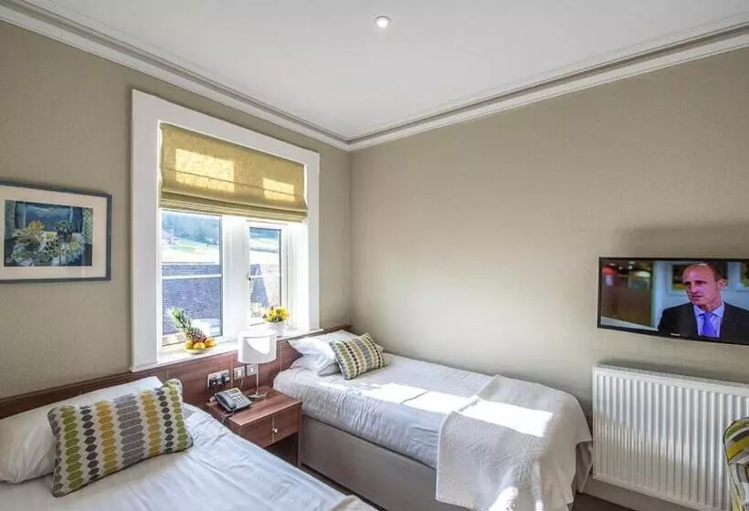 ユースホステル The Cliffe At Dinham