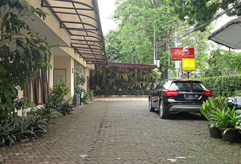 Pensionat Literooms Kebun Raya Bogor