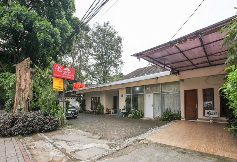 Pensionat Literooms Kebun Raya Bogor