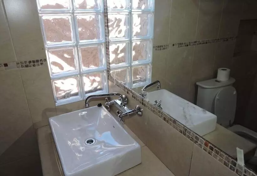 Aamiaismajoitus (B&B) Hostal Casa De Piedra