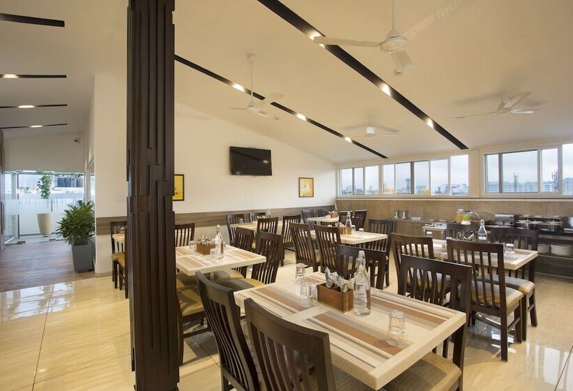 Отель De Venetian By Tgi