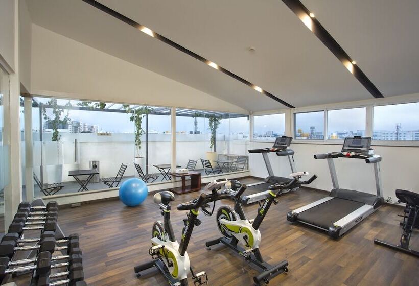 Отель De Venetian By Tgi