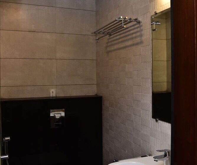 Отель De Venetian By Tgi