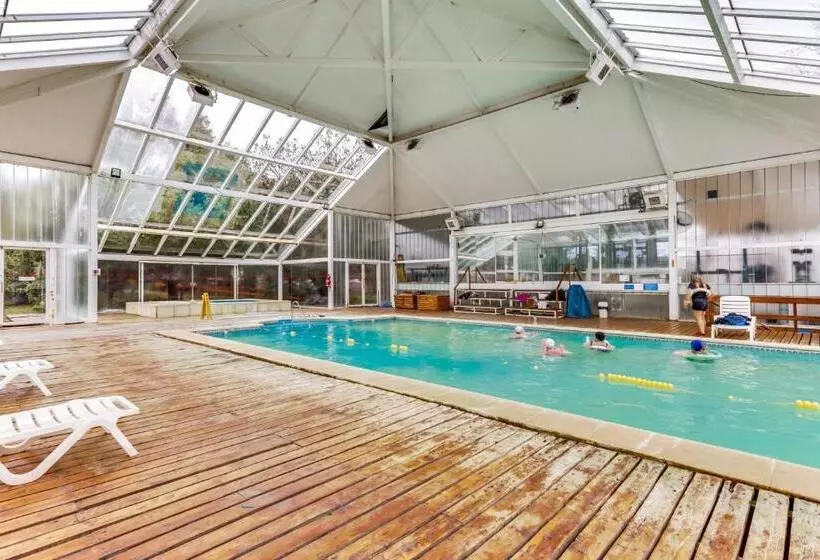 Hotelli Socialtel Bariloche   Formerly Selina Bariloche