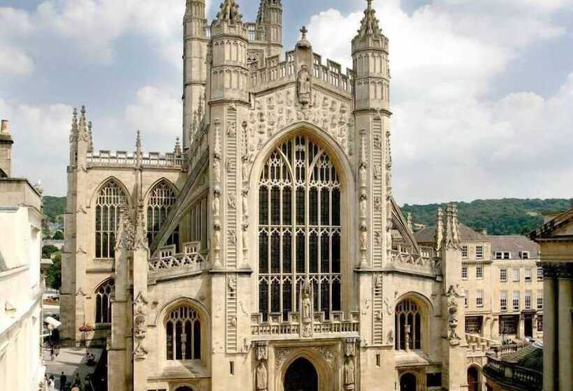 Hiding Space   Trim Street Apartments