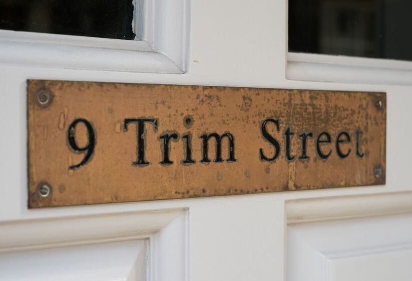 Hiding Space   Trim Street Apartments