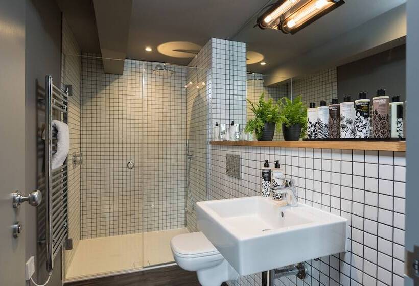 Hiding Space   Trim Street Apartments