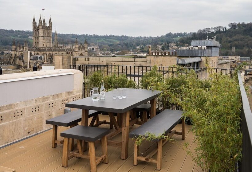 Hiding Space   Trim Street Apartments