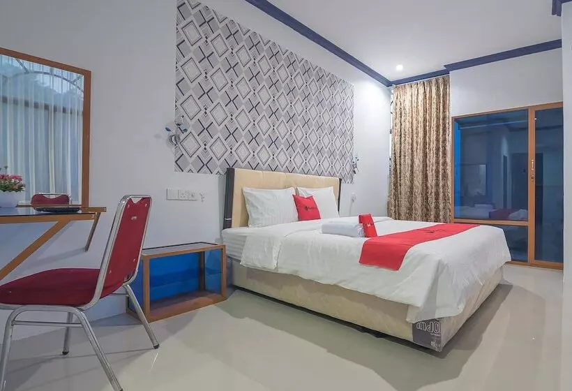 ペンション Reddoorz Near Rsud Embung Fatimah Batam