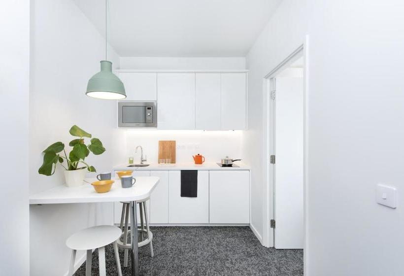 Destiny Student  Bloomsbury