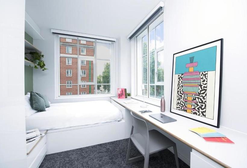 Destiny Student  Bloomsbury