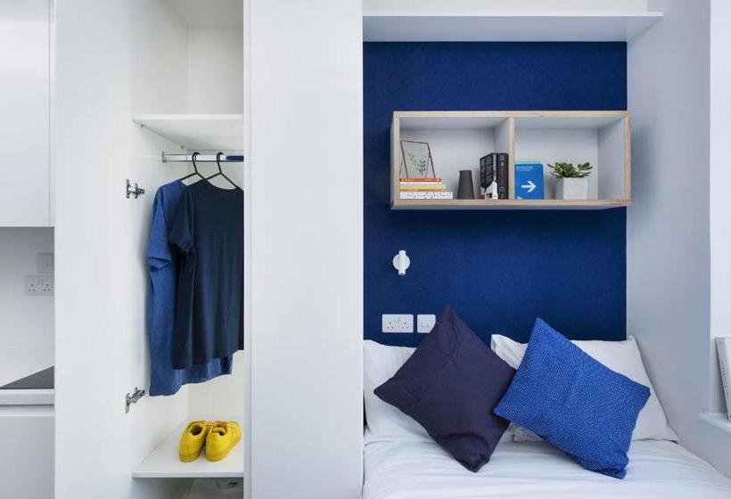 Destiny Student  Bloomsbury