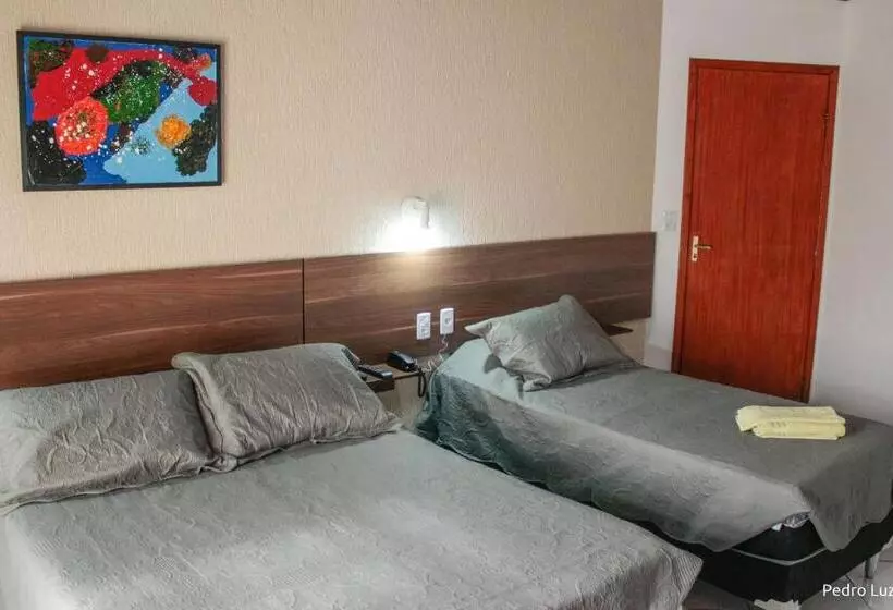 Hotelli Halloween Inn Penedo