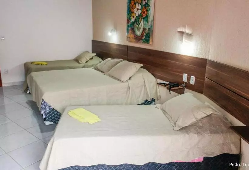 Hotelli Halloween Inn Penedo