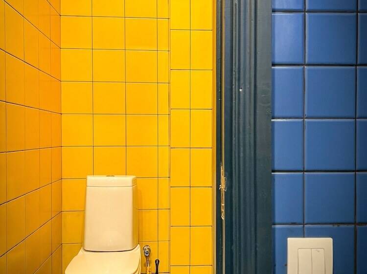 Black Tomato Hostel Kutaisi