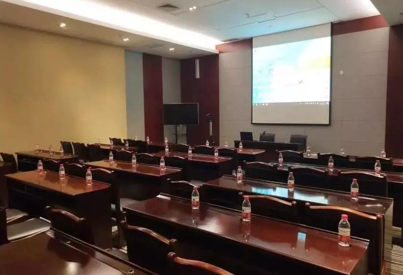 ホテル Qingdao Bauhinia Garden