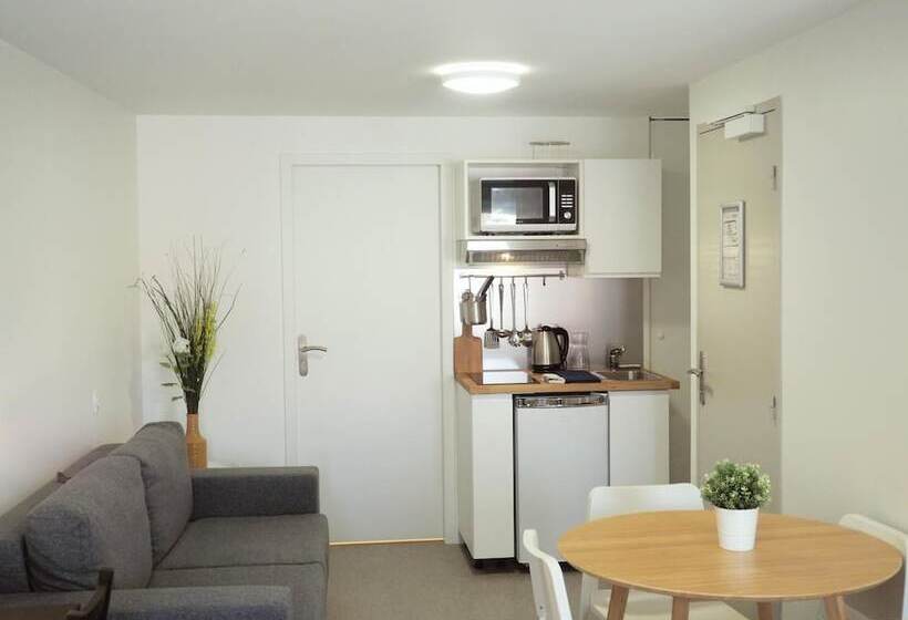 Отель Residence Ramblas