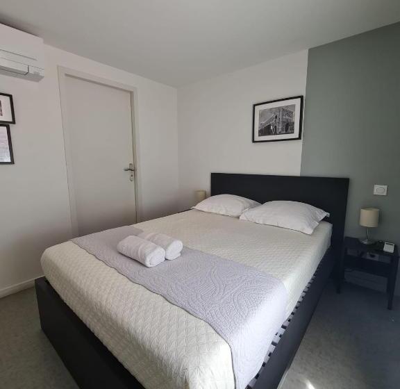 Отель Residence Ramblas