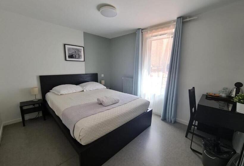 Отель Residence Ramblas