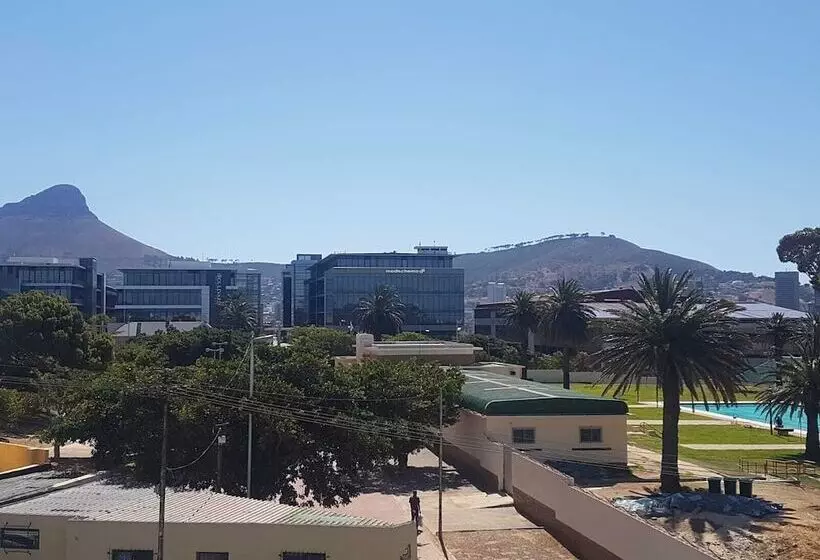 ベッドアンドブレックファースト The Mountains