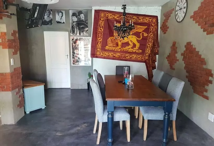 ベッドアンドブレックファースト The Mountains