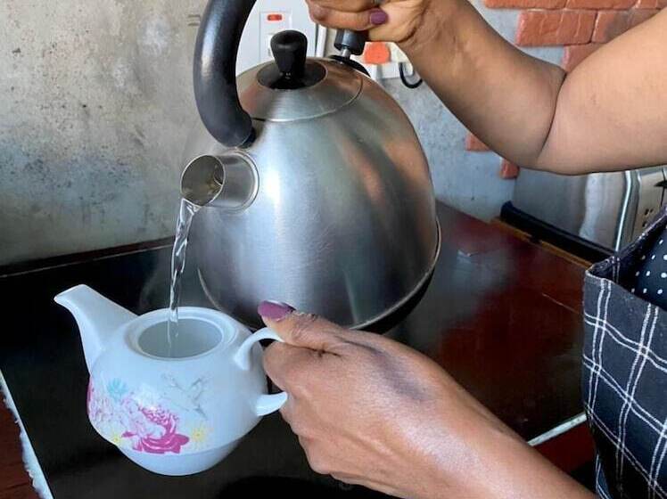 住宿加早餐  The Mountains