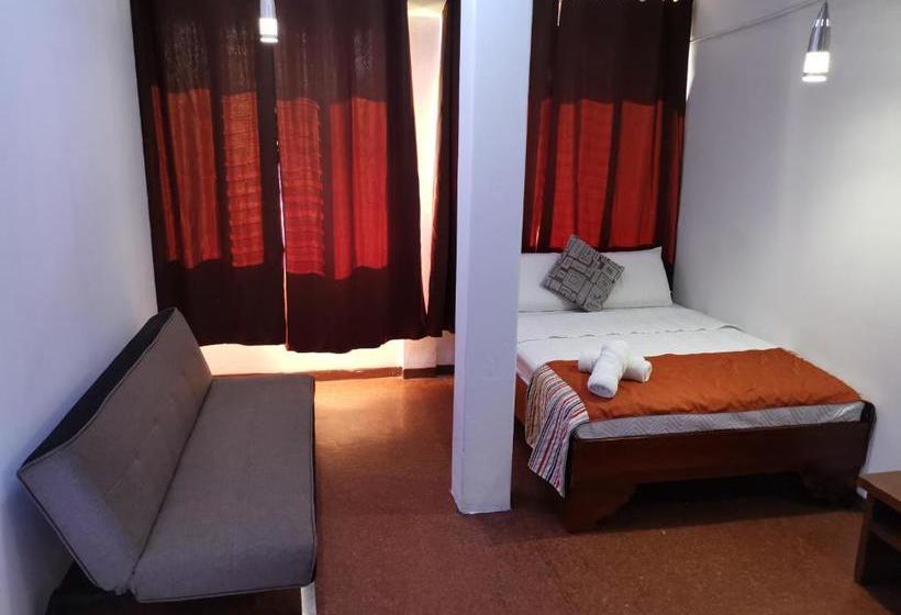 هتل Pura Vida Backpackers Golfito